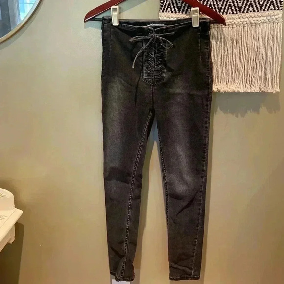 FREE PEOPLE BLACK LACE UP SKINNY JEANS SIZE 27 - Picture 3 of 8